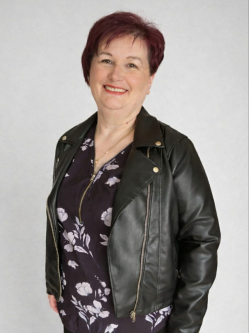 Krisztina, 50 �ves t�rskeres� n�, Zalaegerszeg