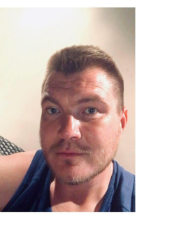 J�zsef, 42 �ves t�rskeres� f�rfi, Eger