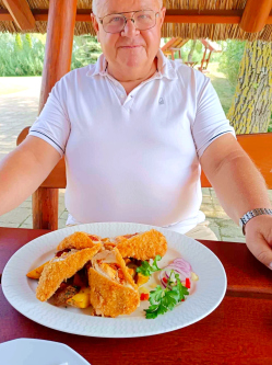 J�nos, 62 �ves t�rskeres� f�rfi, Akaszt�
