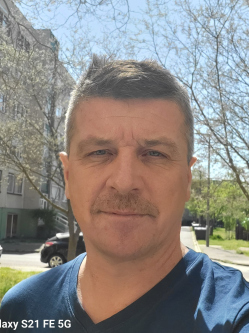 R�bert, 50 �ves t�rskeres� f�rfi, Kecskem�t