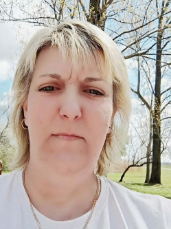 Erika, 58 �ves t�rskeres� n�, Solt