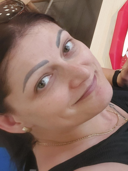 M�ni, 43 �ves t�rskeres� n�, Gy�r