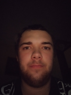 Bal�zs, 20 �ves t�rskeres� f�rfi, Magyarsz�k