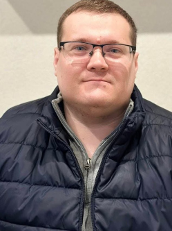 Zola, 39 �ves t�rskeres� f�rfi, Balassagyarmat