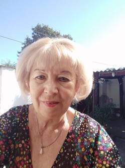 Kati, 74 �ves t�rskeres� n�, Baja