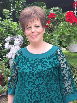 Orsi, 46 �ves t�rskeres� n�, Szatm�r