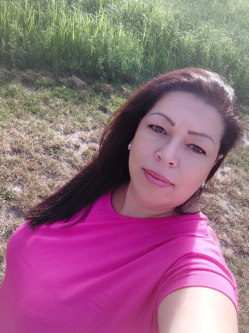Anita, 45 �ves t�rskeres� n�, Szabadsz�ll�s