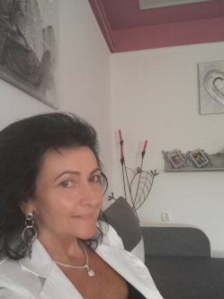 Rita, 54 �ves t�rskeres� n�, K�rmend