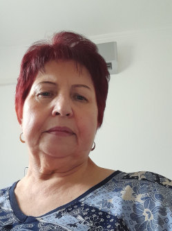 Marcsi, 68 �ves t�rskeres� n�, T�r�kszentmikl�s
