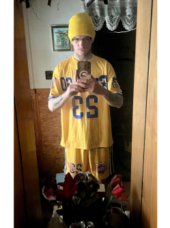 Norbert, 26 �ves t�rskeres� f�rfi, Taktaszada