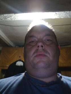 Robert, 35 �ves t�rskeres� f�rfi, Szerbia egy�b