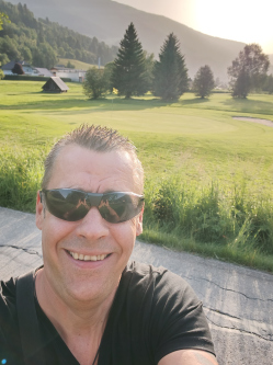 Zsolt, 53 �ves t�rskeres� f�rfi, Szeged