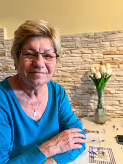 Ibolya, 67 �ves t�rskeres� n�, Veszpr�m