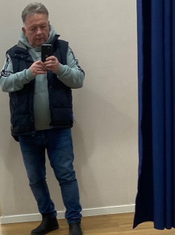 Tibor, 65 �ves t�rskeres� f�rfi, Dunabogd�ny