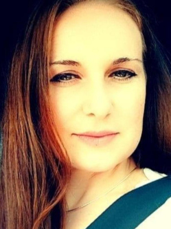 No�mi, 37 �ves t�rskeres� n�, Szolnok