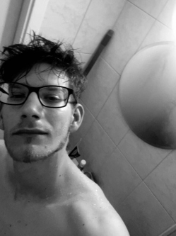Rajmund, 26 �ves t�rskeres� f�rfi, Gy�r