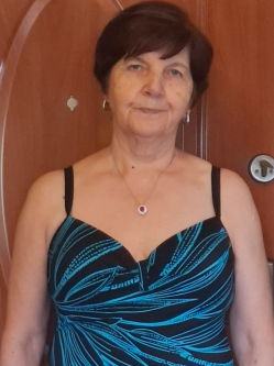 Gy�ngyi, 70 �ves t�rskeres� n�, Gy�r