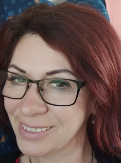 Gy�ngyi, 59 �ves t�rskeres� n�, Debrecen