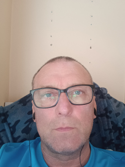 G�bor, 54 �ves t�rskeres� f�rfi, Kalocsa