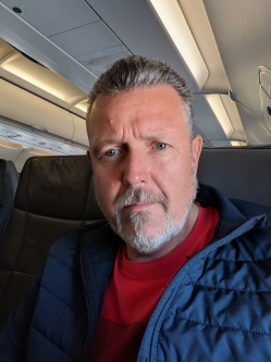 R�bert, 51 �ves t�rskeres� f�rfi, Als�-Ausztria
