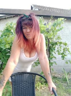 Zita, 57 �ves t�rskeres� n�, Kisk�r�s
