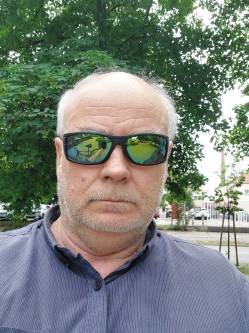 J�zsef, 65 �ves t�rskeres� f�rfi, Hatvan
