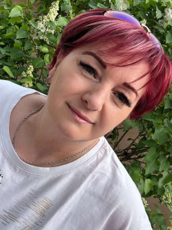 Ildik�, 58 �ves t�rskeres� n�, Gy�r