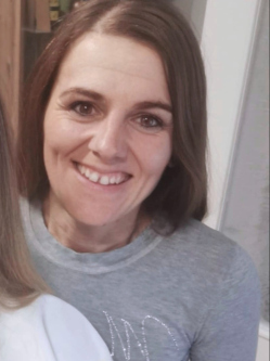 Anna, 52 �ves t�rskeres� n�, Sz�zhalombatta