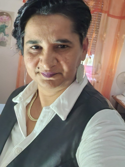 Anik�, 49 �ves t�rskeres� n�, Szentl�rinc