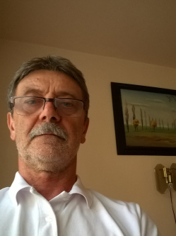 S�ndor, 69 �ves t�rskeres� f�rfi, Miskolc