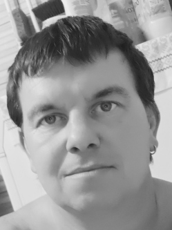 Sanci, 44 �ves t�rskeres� f�rfi, Soltvadkert