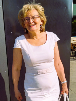 Katalin, 64 �ves t�rskeres� n�, Budapest