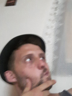 M�rk, 30 �ves t�rskeres� f�rfi, Budapest