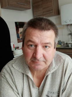 Sandor, 53 �ves t�rskeres� f�rfi, Fels�szentm�rton