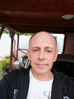 Zsolt, 49 �ves t�rskeres� f�rfi, Balk�ny