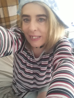 Krisztina, 51 �ves t�rskeres� n�, Madaras
