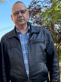 Attila, 53 �ves t�rskeres� f�rfi, Debrecen