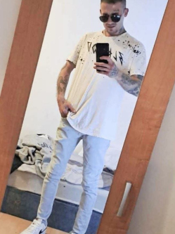 D�niel, 27 �ves t�rskeres� f�rfi, Orosh�za