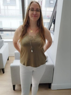 Gabriella, 40 �ves t�rskeres� n�, Szeged