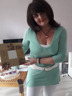 Judit, 57 �ves t�rskeres� n�, K�szeg