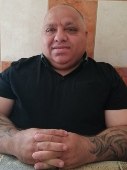 L�szl�, 58 �ves t�rskeres� f�rfi, Koml�