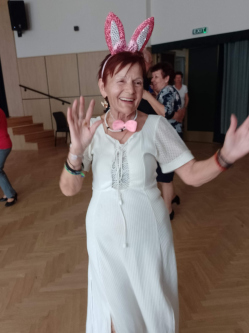 M�ria, 68 �ves t�rskeres� n�, H�reg