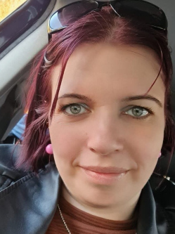 Melinda, 40 �ves t�rskeres� n�, Nagyk�ta