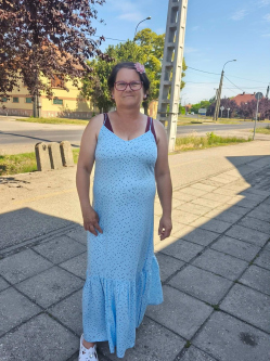 Ildik�, 49 �ves t�rskeres� n�, Nagyk�ta