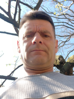 Imre, 51 �ves t�rskeres� f�rfi, Ab�dszal�k