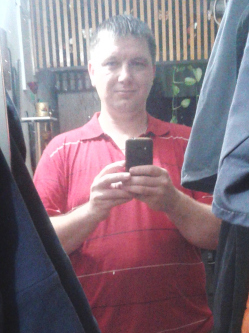 Norbert, 44 �ves t�rskeres� f�rfi, Mez�falva
