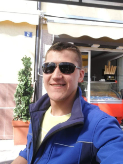 Denisz, 30 �ves t�rskeres� f�rfi, Csorna