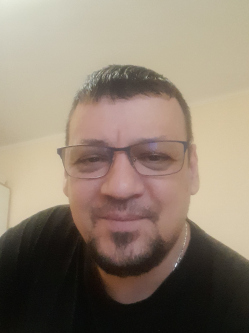Zsolt, 47 �ves t�rskeres� f�rfi, Debrecen