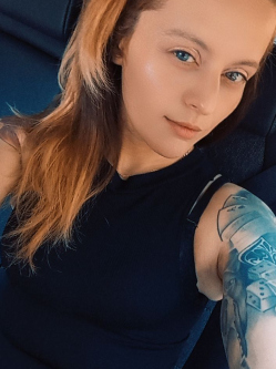 Niki, 35 �ves t�rskeres� n�, Kaposv�r