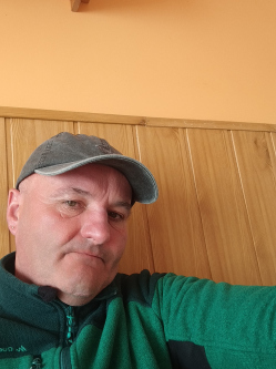 Gyula, 53 �ves t�rskeres� f�rfi, B�bolna